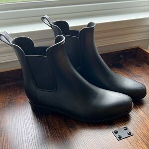Black Ankle Rain Boots